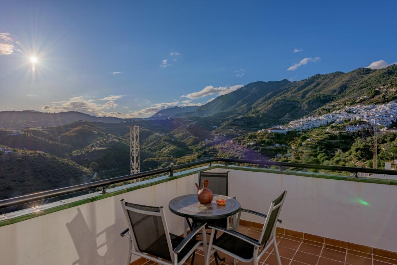 Apartamentos Rosamarina Frigiliana Luaran gambar